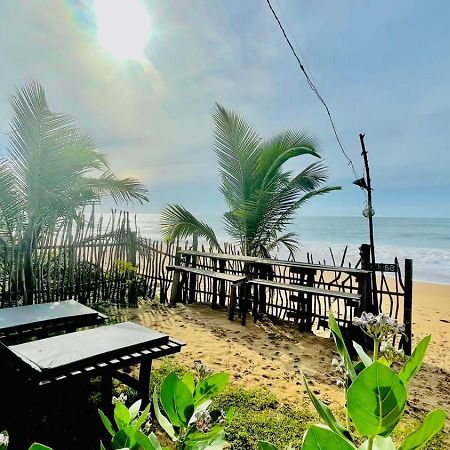 Waves Ranna Cabana And Seafood Luaran gambar