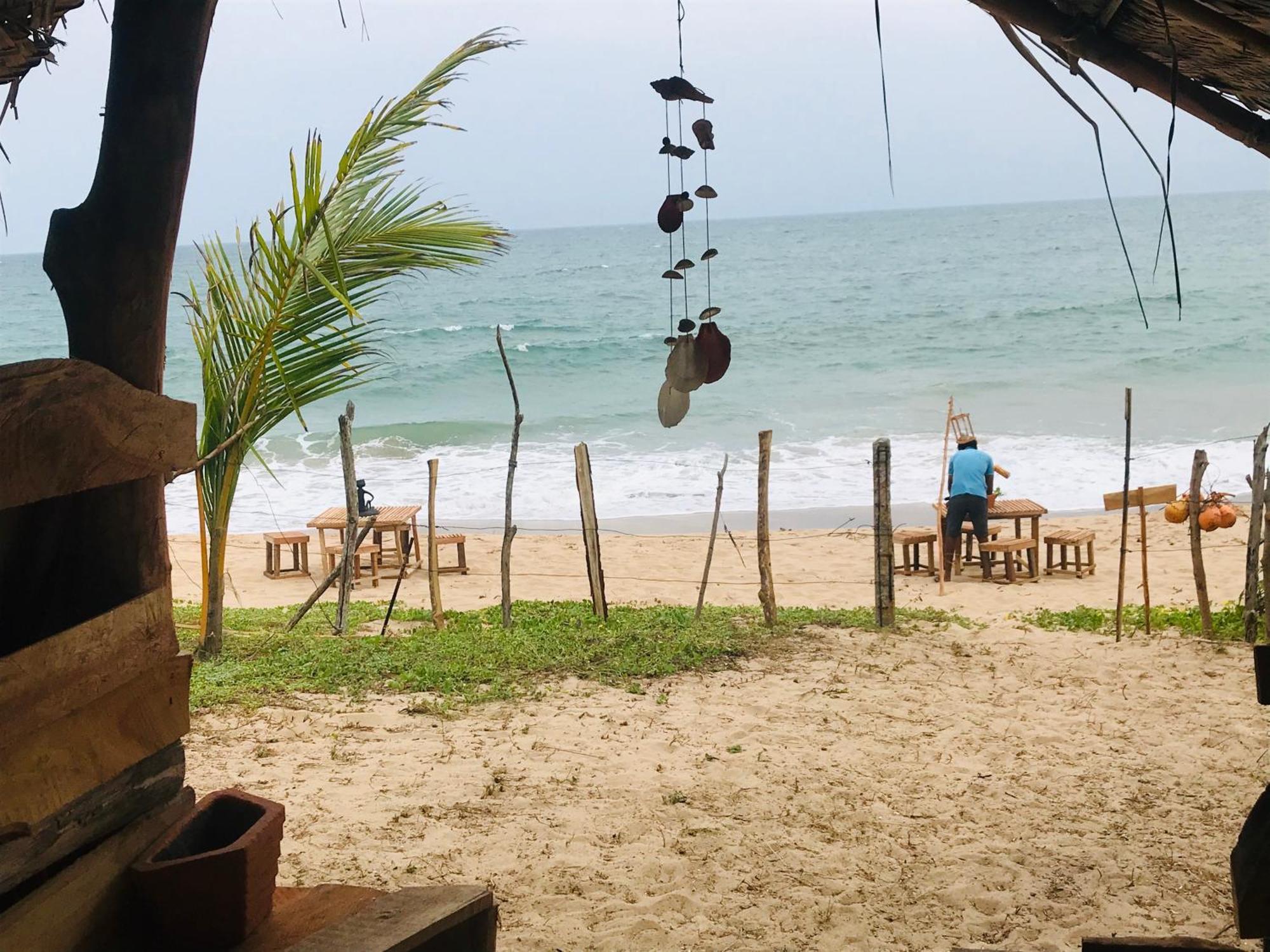 Waves Ranna Cabana And Seafood Luaran gambar