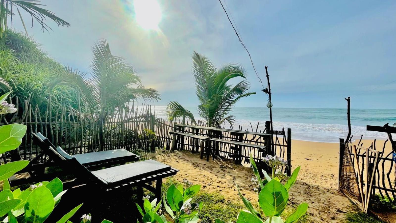 Waves Ranna Cabana And Seafood Luaran gambar